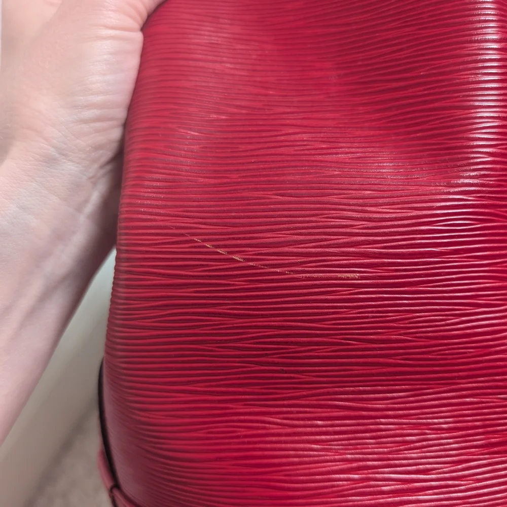 Louis Vuitton Red  Epi Noe Bucket Bag - Picture 8 of 16